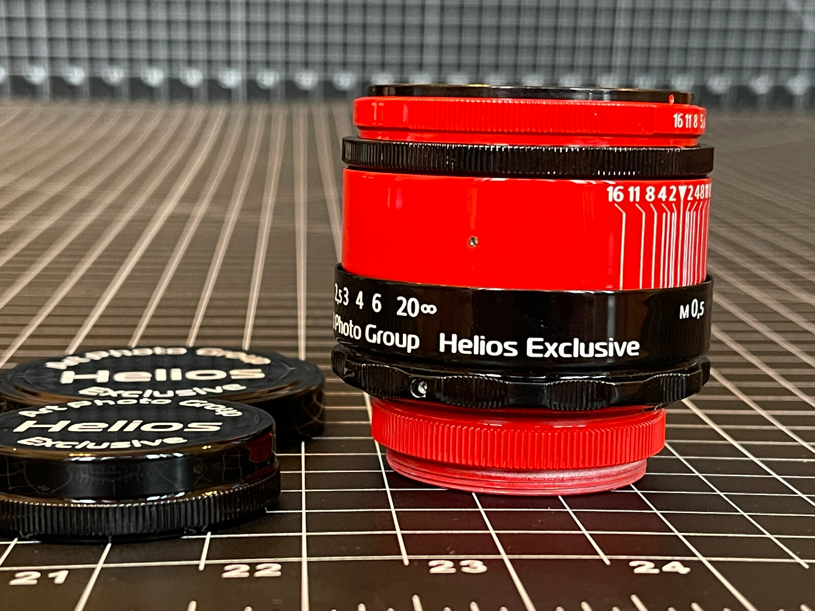 Red Helios 44-2 58mm f2 m42 Rare collector lens. Nice and clean 