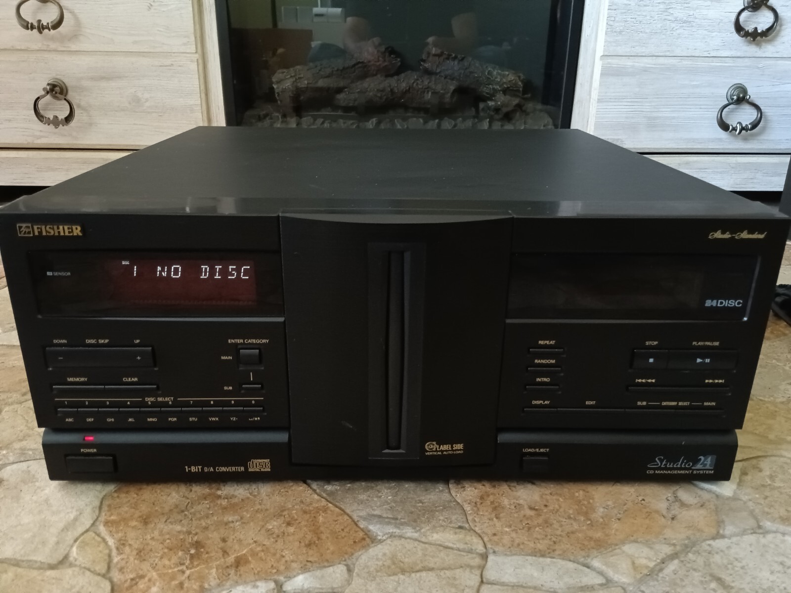 Fisher Studio 24 cd carousel CD changer DAC2403 Vintage. With original