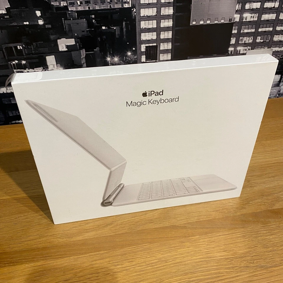 Apple Magic Keyboard iPad 11" Pro Air 4th 3rd 2nd 1st UK British White Original - Image 2 of 4