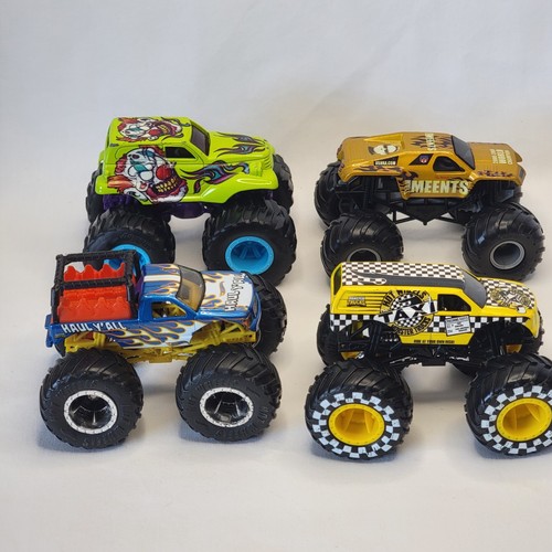 1/64 Hot Wheels Monster Jam Mutt, Taxi, Max D, Haul Y'all, Soldier, Avenger - Picture 8 of 17
