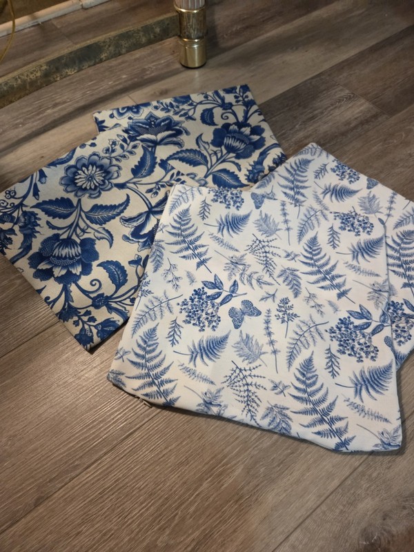 Blue & White Pillow Covers Size 1 Foot 1 Inch X 1 Foot 1 Inch Just Gorgeous