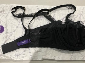 La Perla Black Lace Bra Size 34C/with box