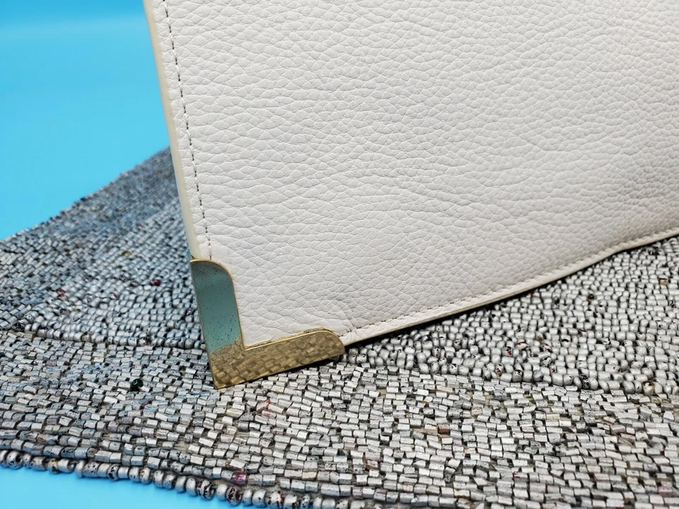 Cartera sin asas tipo muñeca Foley + Corinna crema cuero granulado genuino (C35) Foto 4 de 4