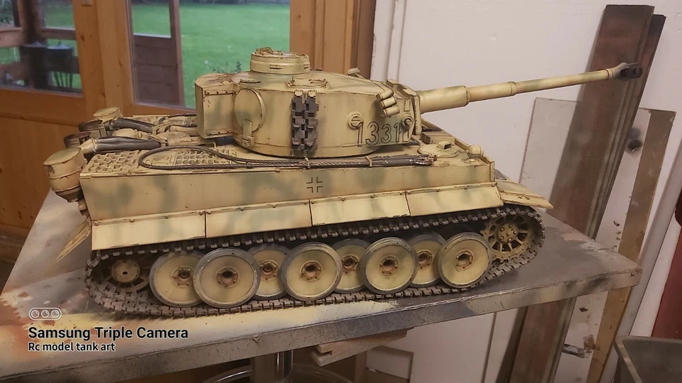 Heng long 1/16  RC German Tiger 1 early Tank custom paint Pro Version  - Image 2 of 4