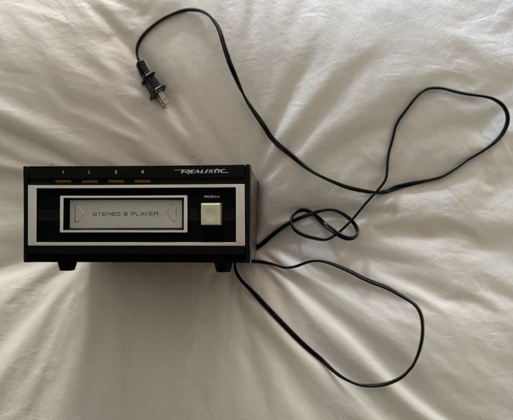 Realistic Model 14-935 TR-169 Stereo 8-Track Player Play Dec