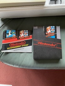 Nintendo NES Action Set Console, Controllers, Zapper And Duck Hunt/Super Mario