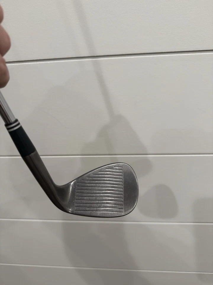 LH Cleveland CG 12 PERLA NEGRA 50-10* 2 puntos rojos cuña eje fijo Foto 3 de 4