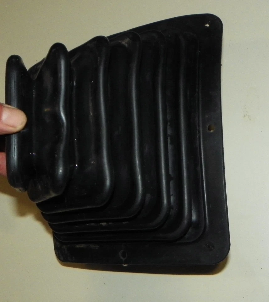 ORIGINAL HURST 4 SPEED SUPER SHIFTER BOOT CAMARO CHEVELLE CUDA CHALLENGER - Image 3 of 3