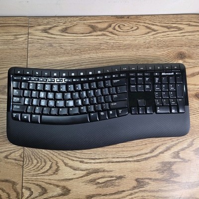 Microsoft Wireless Comfort Keyboard 5000 Model #1394 Black with Dongle Included 