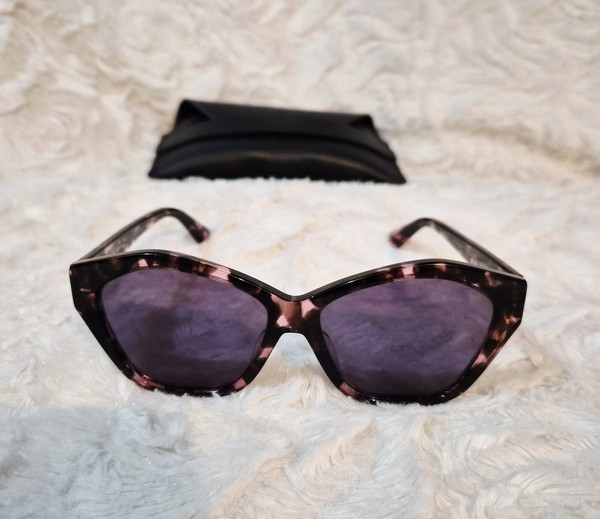 Mimco "Curiosity"Sunglasses With Pouch Good Preloved Condition 