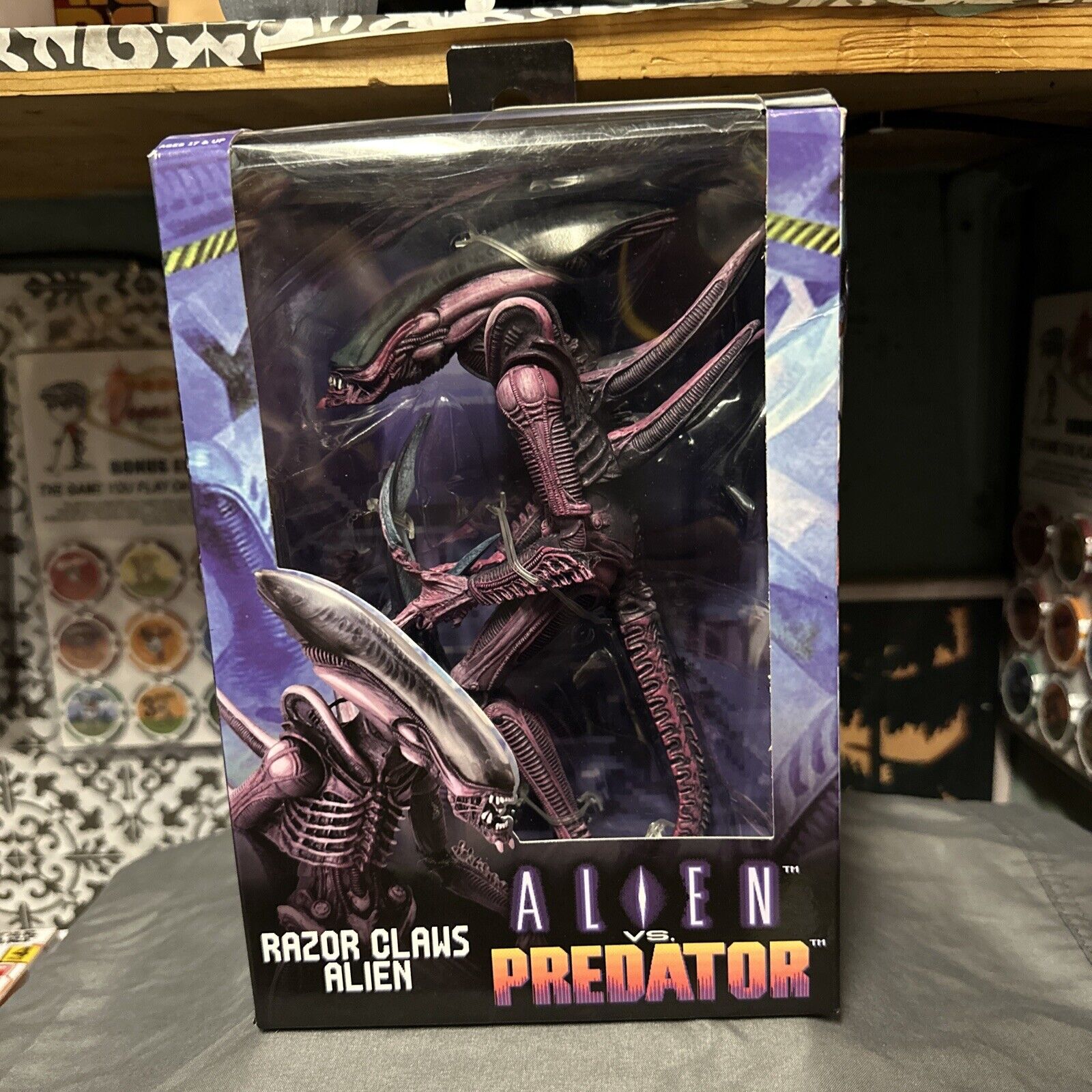 Alien vs. Predator ~ RAZOR CLAWS ALIEN ACTION FIGURE ~ NECA AVP Aliens Arcade