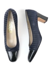 Salvatore Ferragamo Classic Pumps Navy Stripes Heels VTG 8.5 AAA NARROW Preppy