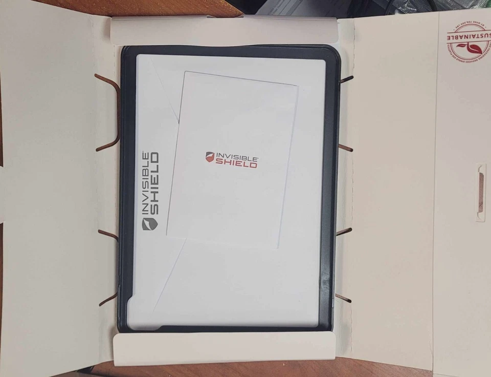 ZAGG Glass Elite VG for 11-inch Apple iPad Pro, iPad Air Gen. 4/5 in Damaged Box - Image 2 of 3