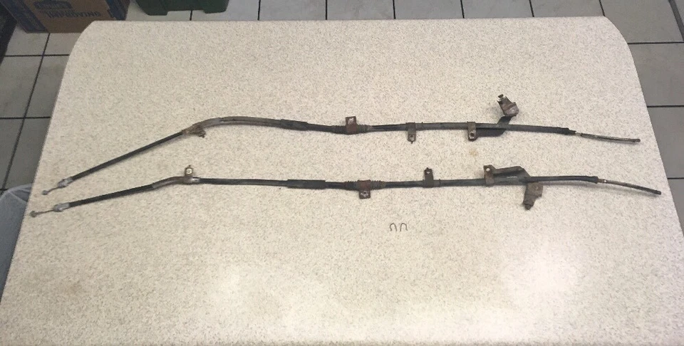 Par de cables de freno de estacionamiento Mitsubishi 3000gt 1991 doble turbo Vr4 OEM Foto 2 de 4