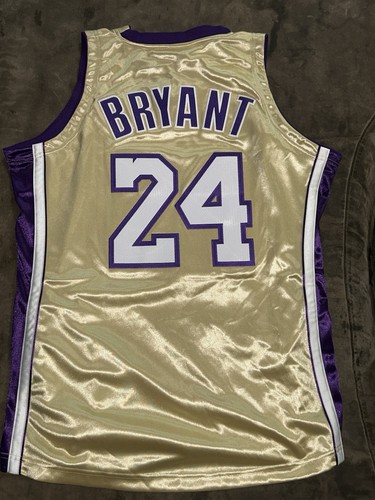 Camiseta Mitchell & Ness Kobe Bryant Los Angeles Lakers Gold HOF Auténtica Talla 44L - Imagen 2 de 12