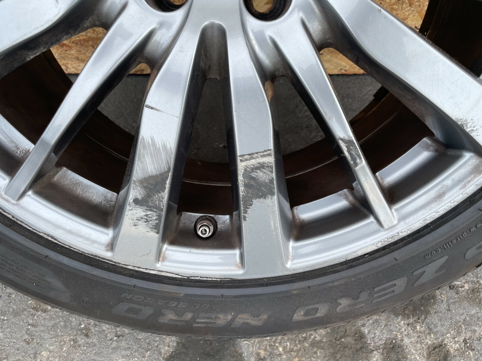 19" 19X8.5 FRONT WHEEL AND TIRE ASSEMBLY #2 OEM 42K 14-19 MASERATI GHIBLI S