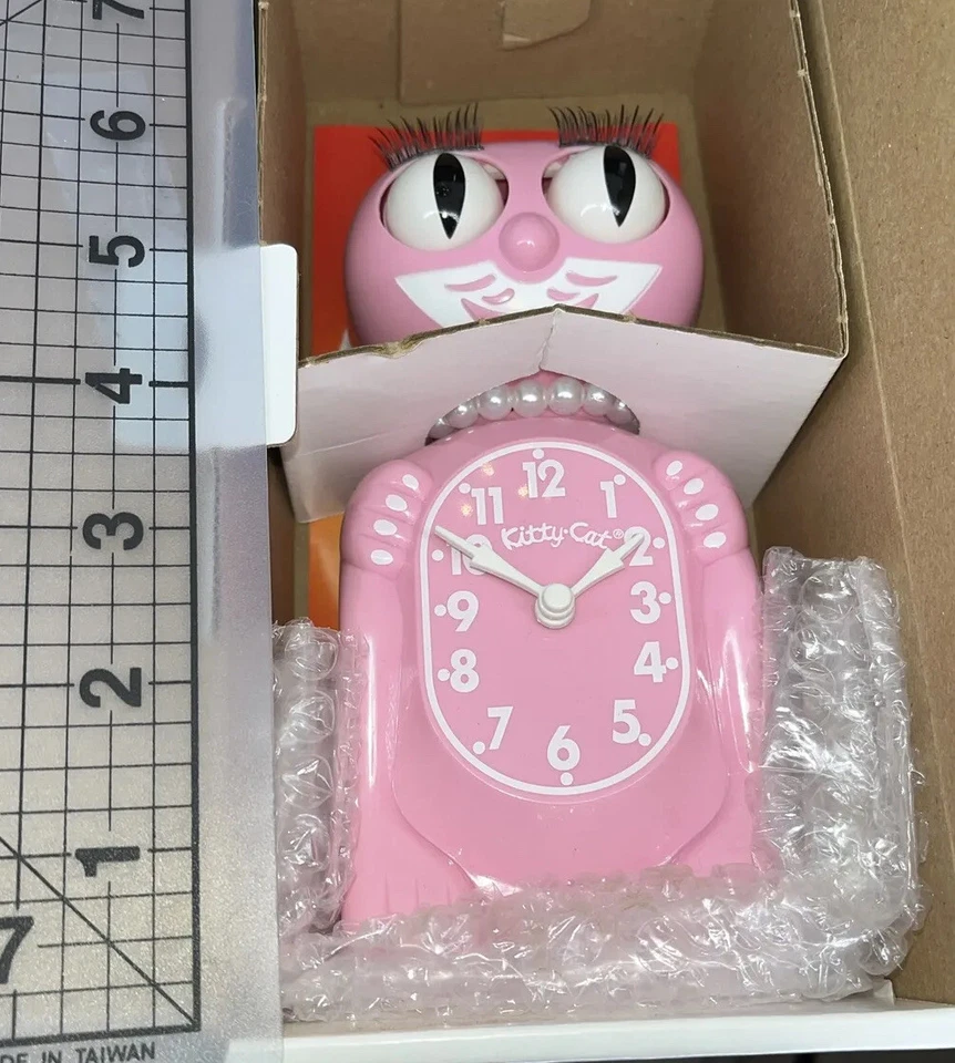 Kitty-cat Pink Clock with Tail Small Kitty Cat Clock USA HTF Limited Edition - Image 3 of 4