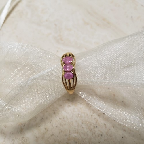 Madagascan Pink Sapphire, Sterling Silver Trilogy ring, size O, 7. - Picture 5 of 9