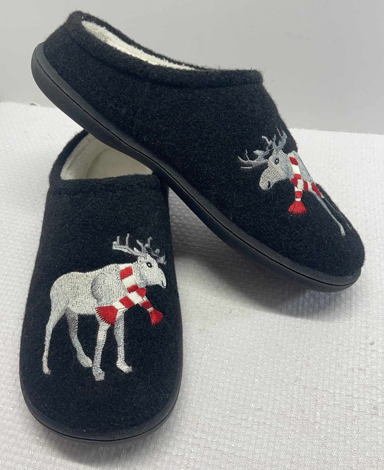 Colwater Creek Women’s 10 W Slippers Walk With Me Black Moose Scarf Comfort