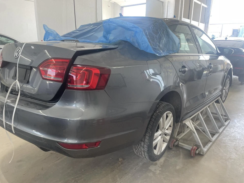 Used Front Right Seat Belt Front fits: 2014 Volkswagen Jetta gli bucket seat Sdn Foto 3 de 4