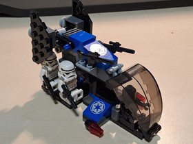 LEGO Star Wars: Imperial Dropship (7667) with figures and instructions