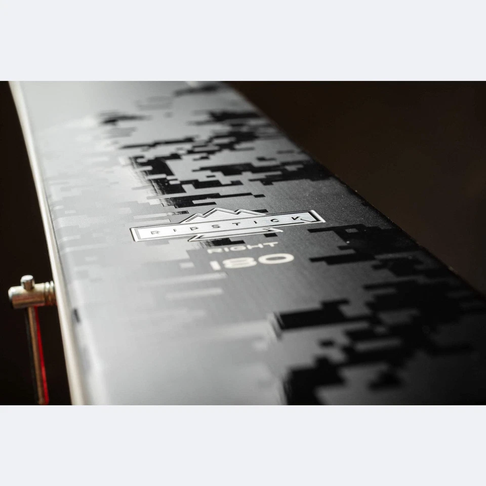 Esquís Elan Ripstick 106 Black Edition 2023 - ADAHPB21 Foto 3 de 4