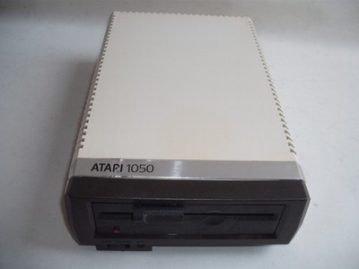 ATARI 1050 Diskettenlaufwerk/Floppy ohne Zubehör. Sehr guter Zustand!