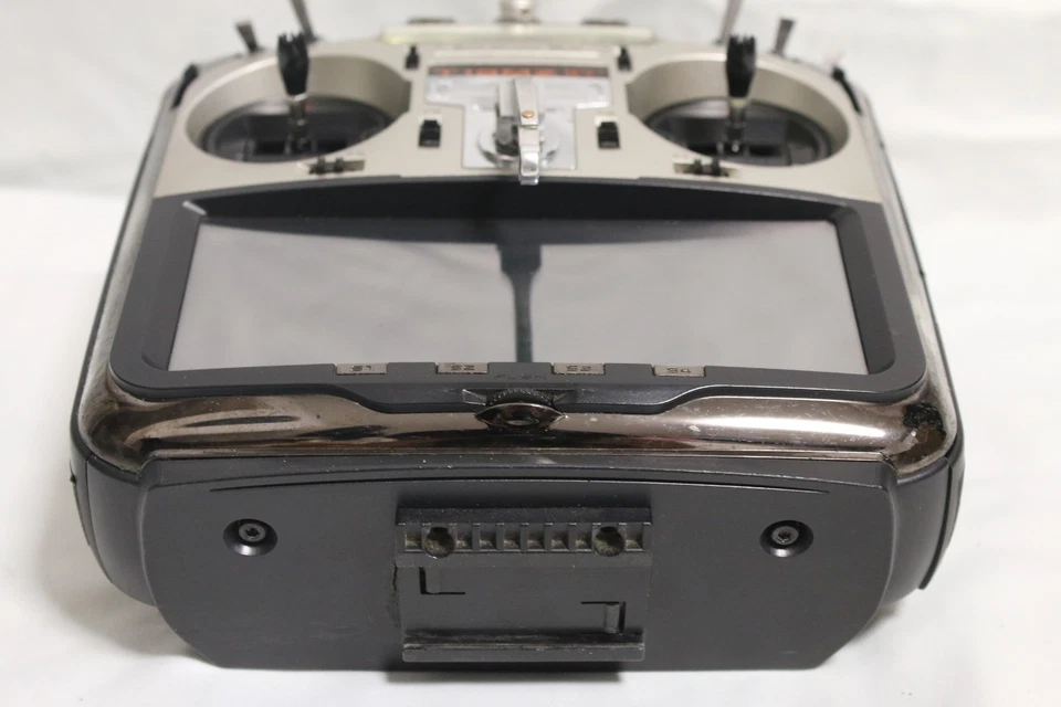 Futaba T18MZ WC Weltmeister Ver FASS Testmodell 2,4 GHz Sender mit Koffer - Bild 4 von 4