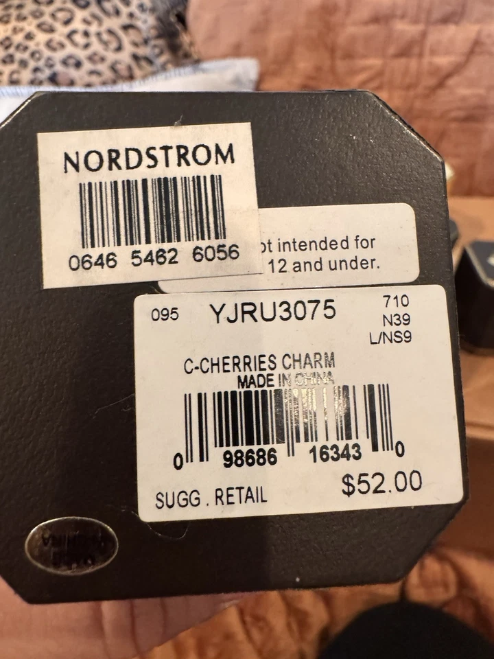 Juicy Couture Charm Cerezas Foto 2 de 2