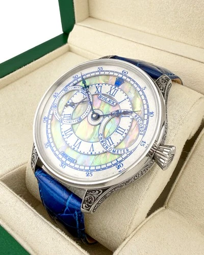 RARE VINTAGE ROLEX LEVER MOVEMENT WATCH IN A NEW QUALITY CASE, FULLY SERVICED.