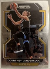 Courtney Vandersloot 2022 Panini WNBA Prizm Card #103 Chicago Sky