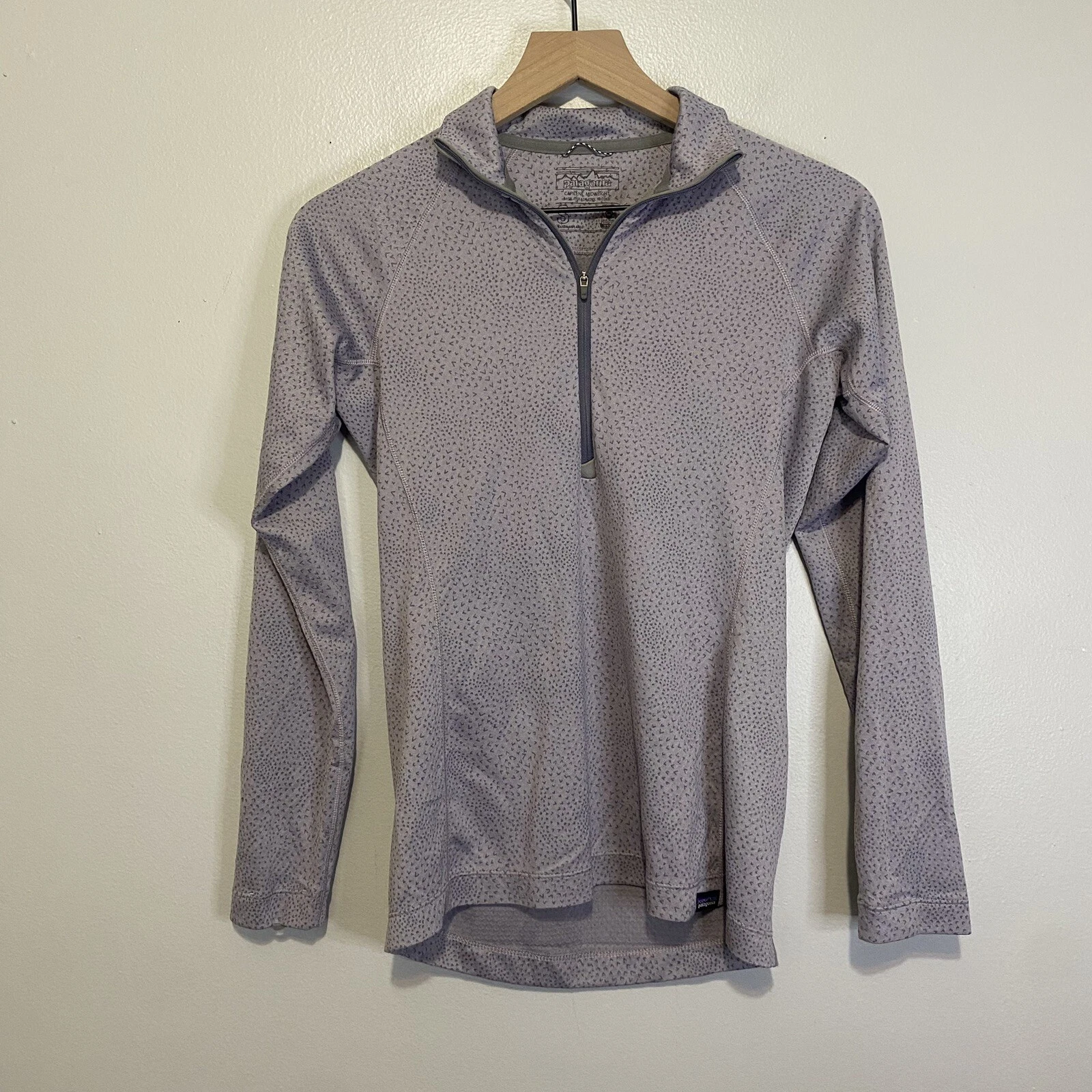Patagonia Women’s Capilene Midweight Zip-Neck Base Layer Top Purple Patterned S