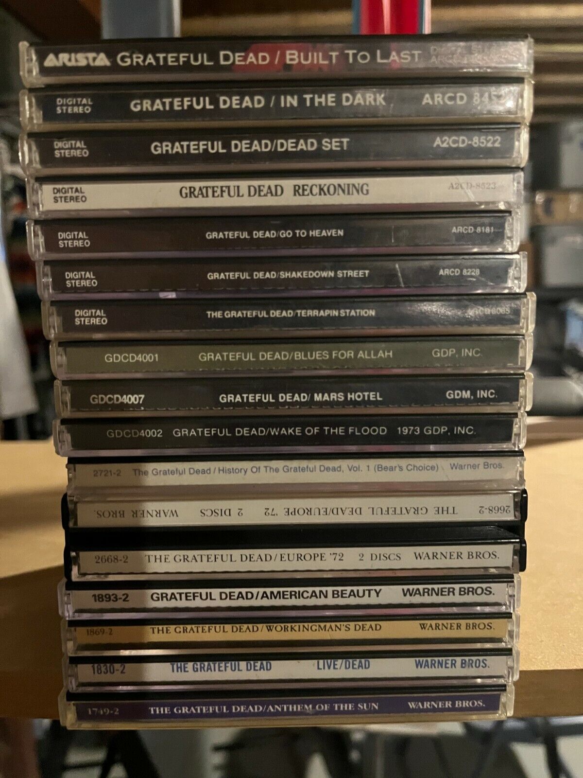 WONDERFUL COLLECTION OF GRATEFUL DEAD CD'S STUDIO LIVE AND SOLO( Sold Individual