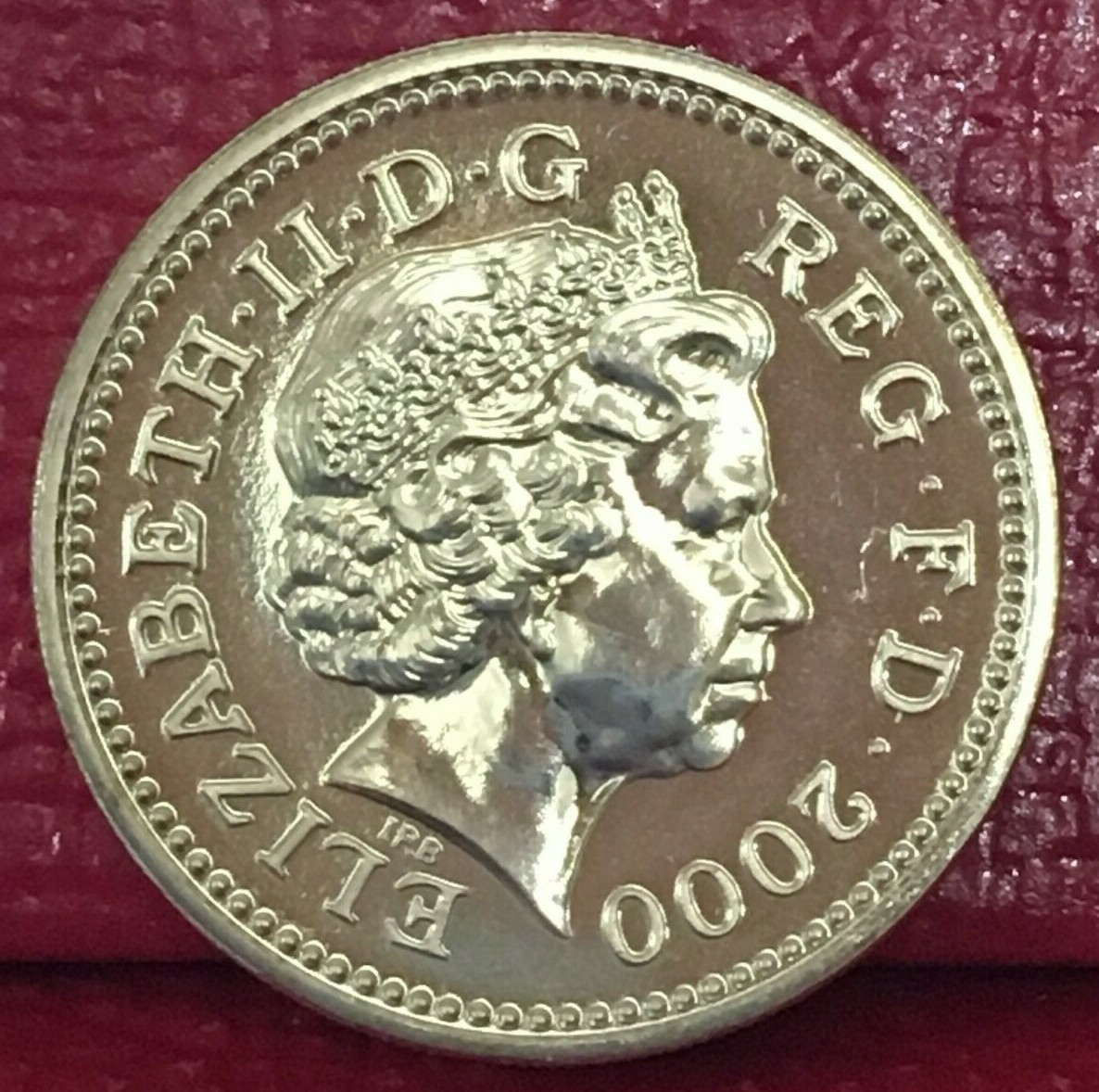 2000 GREAT BRITAIN QUEEN ELIZABETH II ONE POUND SILVER COIN KM