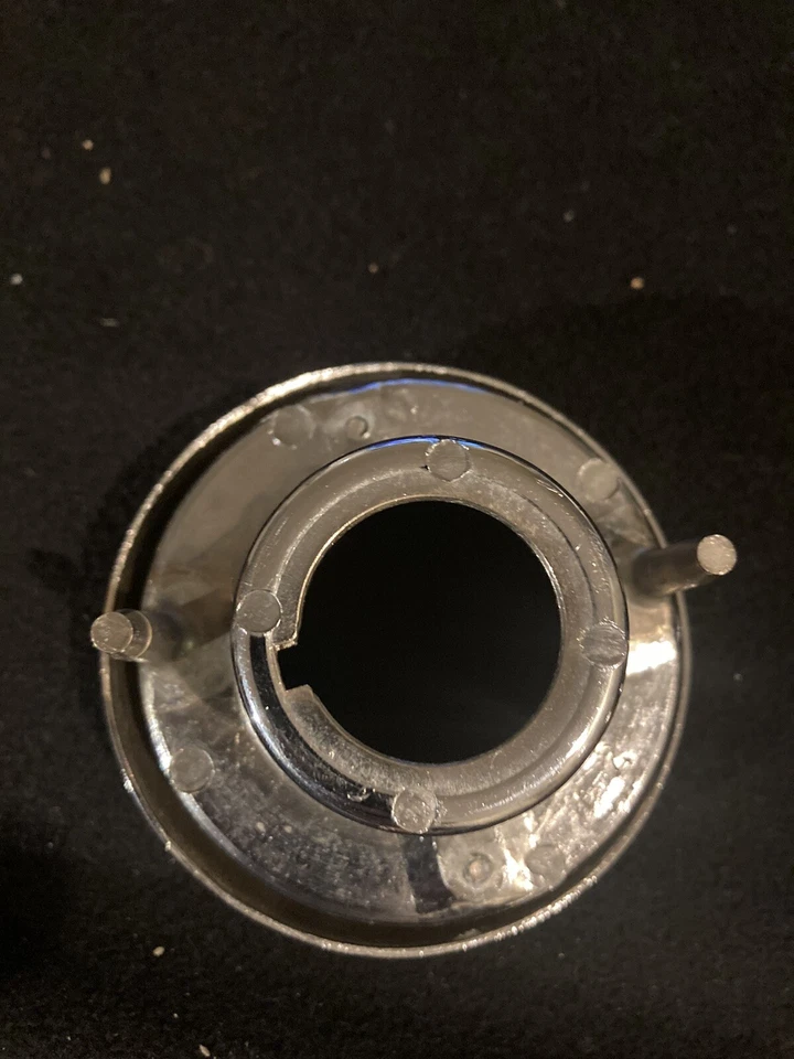 Oldsmobile F-85 1961 carcasa de luz trasera 1962 61 62 Cutlass Foto 4 de 4