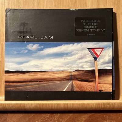 Pearl Jam Yield CD (S3.9)