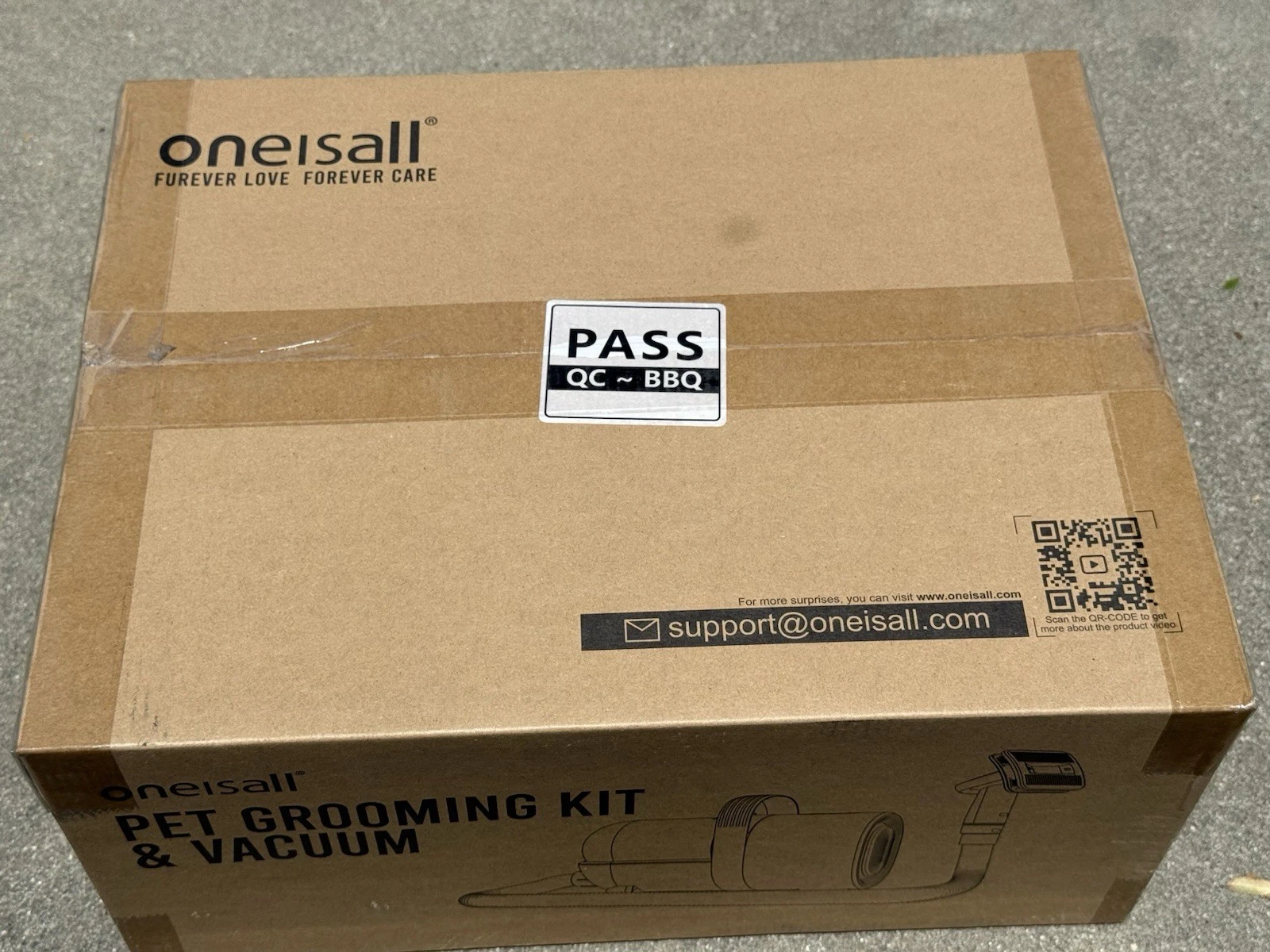 Oneisall Multifunctional Pet Grooming Kit & Vacuum Cleaner NEW In Box