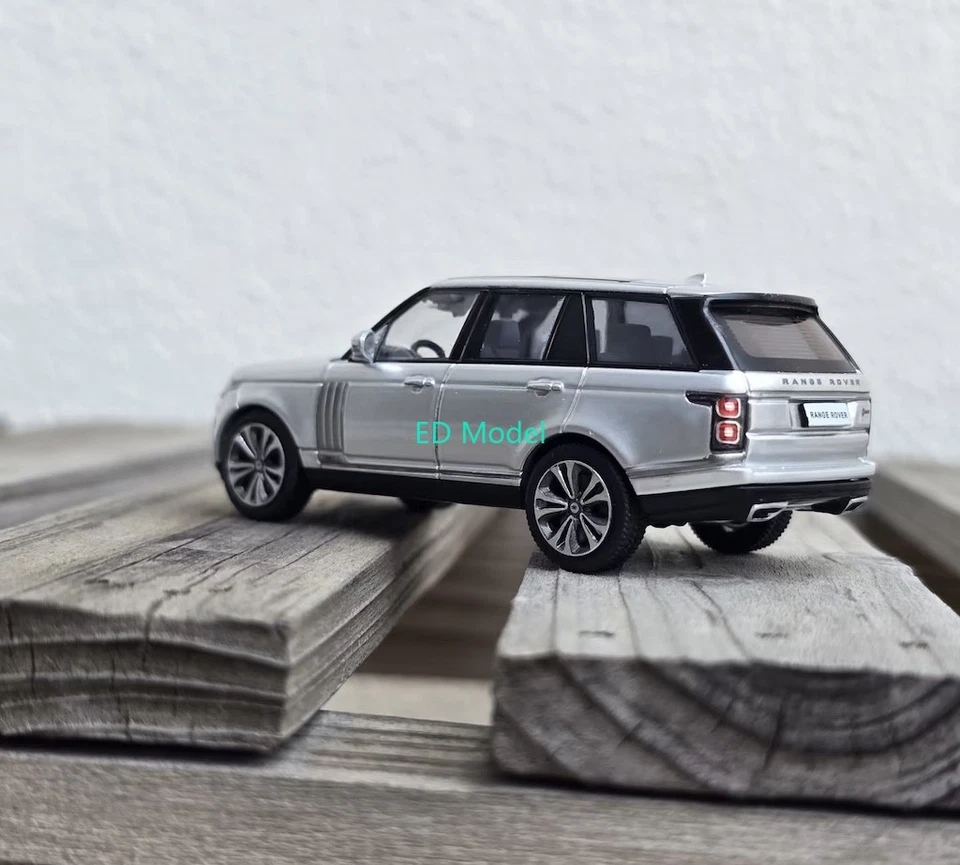 BN Masdi 1:64 2020 Silver Range Rover SUV ORV Sports Model Diecast Metal Car - Image 4 of 4
