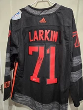 Dylan Larkin WCH Team North America Signed Adidas Jersey PSA COA Men's  XL BNWT 