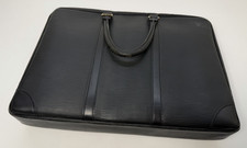 Authentic Louis Vuitton Epi Porte Documents V...