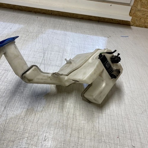 VW Passat 3C B7 org Behälter Waschanlage Wischwasserbehälter mit Pumpe