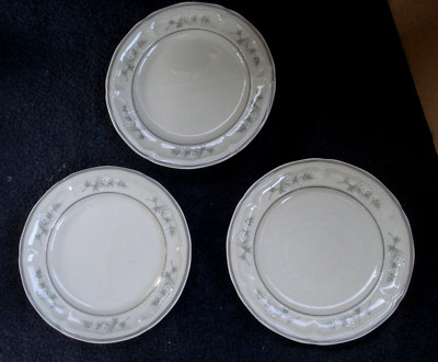 Newcor Stoneware 7.5'' Gray Plates White Flowers Set of Three