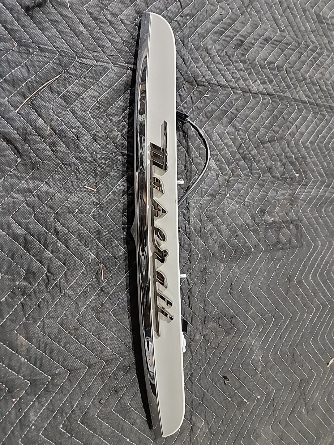 14-17 Maserati Ghibli Rear Trunk Lid Parking Camera Molding Trim Panel Assembly