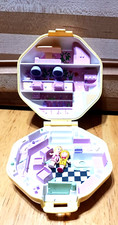 Vintage Bluebird 1990 Polly Pocket Beauty Parlor / Hair Salon with figures