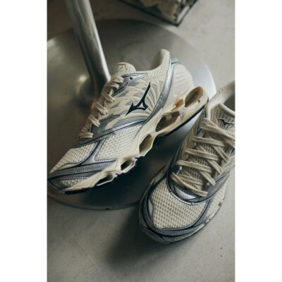 希少サイズ❗️新品MIZUNO WAVEPROPHECYSTRAP 25cm MIZUNO WAVE PROPHECY LS D1GA2511 01 Off White Black Silver