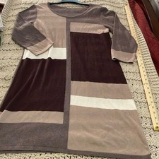 50% Viscose Brown, Gray, Tan, & White colorblock Midi Sweater dress women’s sz M