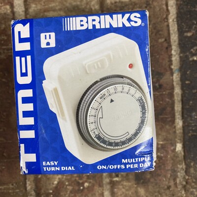 Brinks 42-1020 Mechanical Timer Grounded Plug 120V For Indoor Use Only NEW