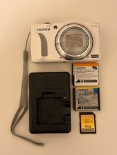 FUJIFILM FinePix F770EXR White