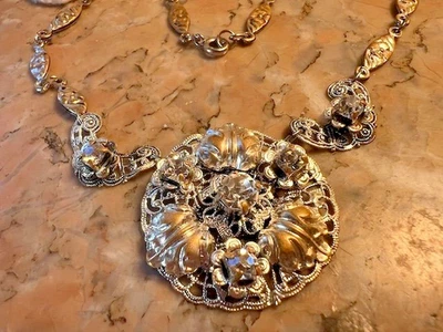 Collier  ancien argenté doré filigrane cristal de Bohême Tchèque 40 cm - Photo 1/4