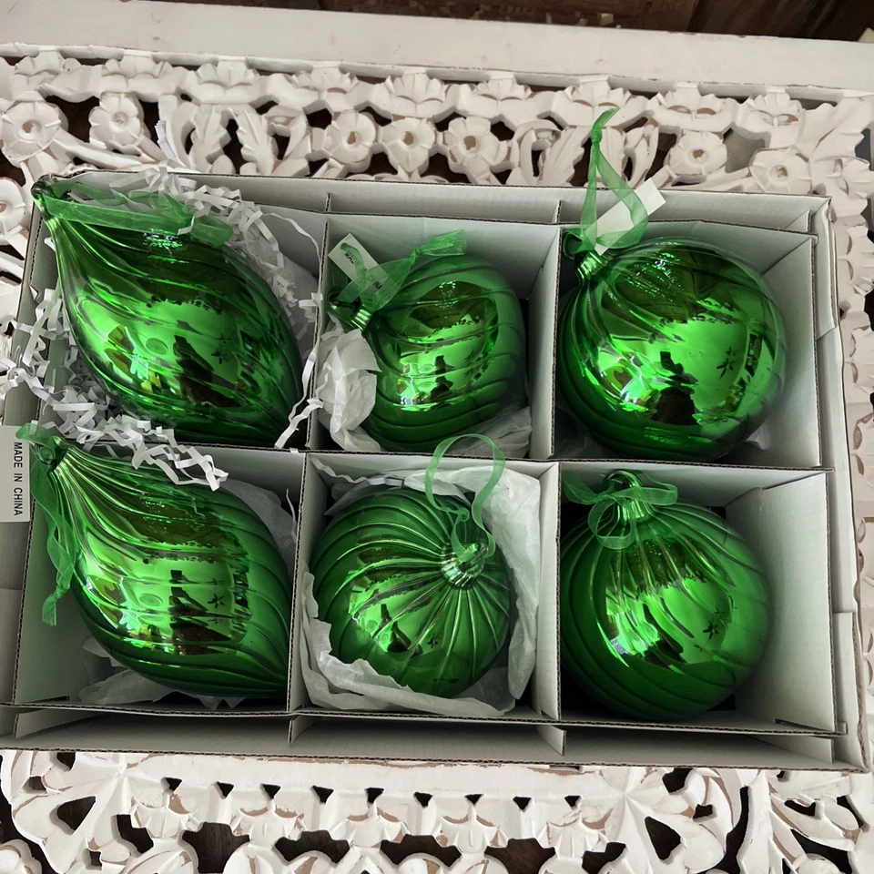 Juego de 6 adornos navideños puerta delantera vidrio verde remolinado NUEVO 3 formas diferentes Foto 2 de 4